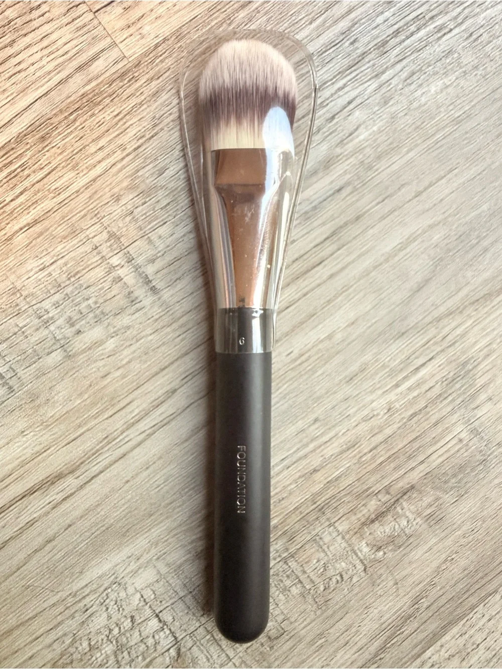 CHANEL Les Pinceaux de Chanel Foundation Brush #6